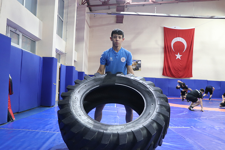 Yozgat'ta Yeni Şampiyon Güreşçiler Yetişiyor (2)