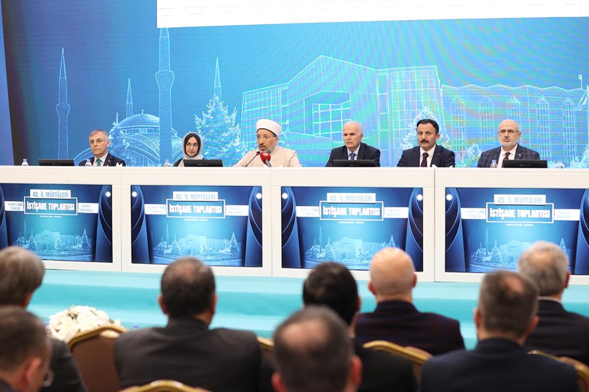 45. İl Müftüleri İstişare Toplantısı Sonuç Bildirgesinin Okunmasıyla Sona Erdi (4)
