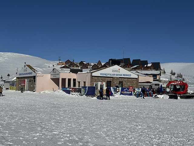 A A 20260102 40144356 40144354 Y E D I K U Y U L A R K A Y A K M E R K E Z I N D E K A R K A L I N L I G I 70 S A N T I M E T R E Y E U L A S T I