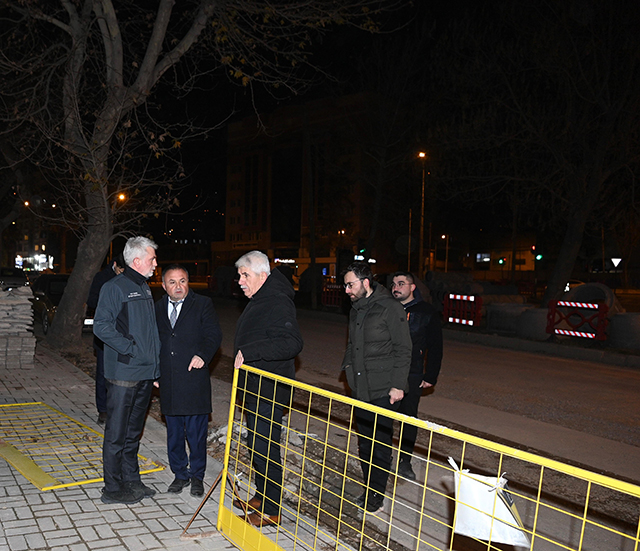Başkan Görgel, Şehir Merkezindeki Alt Ve Üstyapı Çalışmalarını Yerinde İnceledi (1)