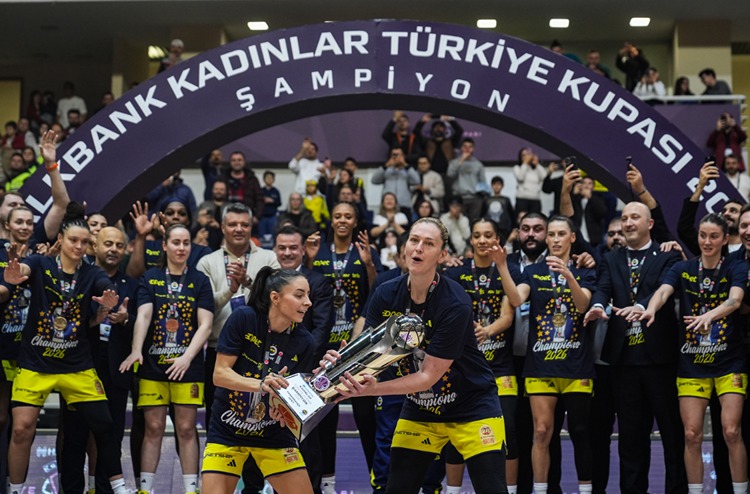 Basketbol Halkbank Kadınlar Türkiye Kupası'nı Fenerbahçe Opet Kazandı (3)
