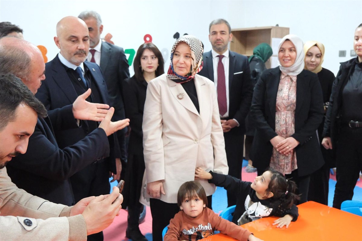 Bizim Aile Çocuk Bakımevi Kreşi Açıldı (4)