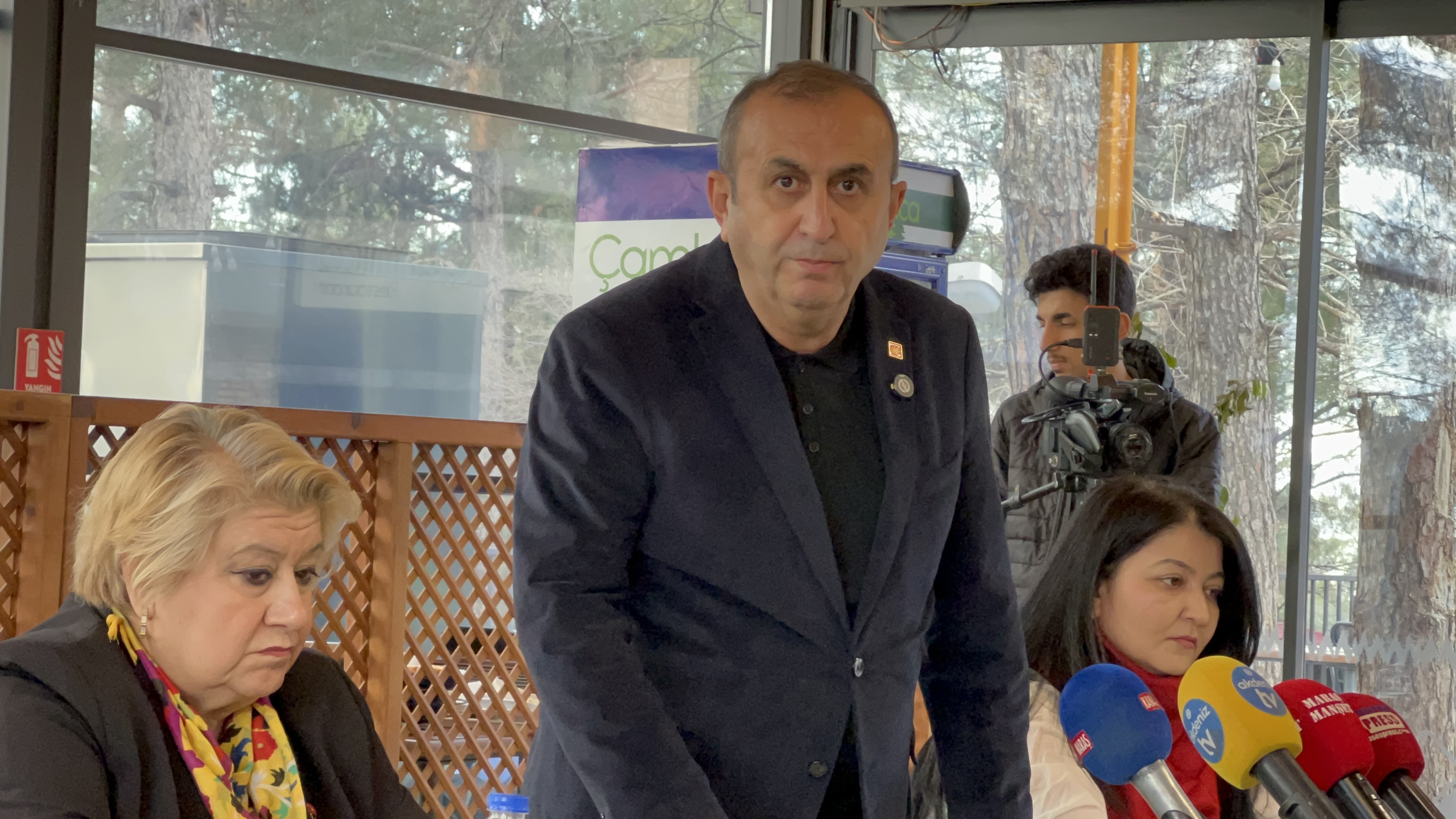 Chp İl Başkanı Ateş, Basınla Bir Araya Geldi (2)