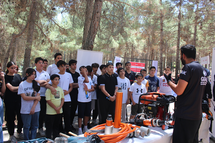 Depremzede Gençlerden Oluşan 90 Kişilik Tim Olası Afetlerde0