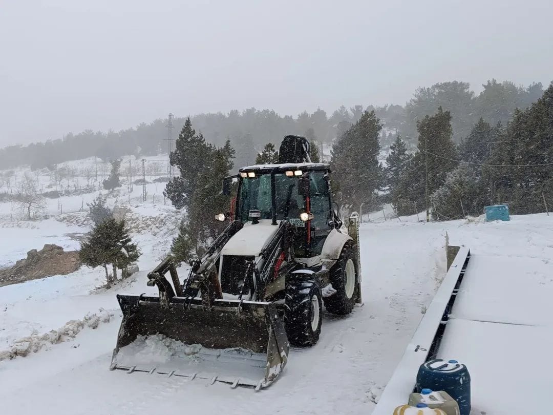 Dulkadiroğlu’nda Karla Mücadele Aralıksız Sürüyor (4)