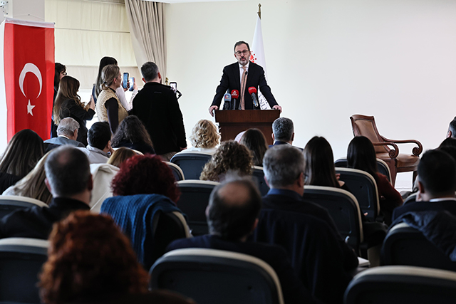 Kasapoğlu Iki Ayrı Panelde Görüşlerini Aktardı (4)