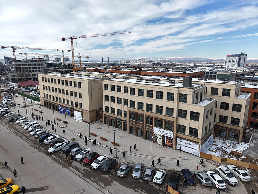 Malatyalı Esnaf Yeni Çarşıdaki Iş Yerlerinde Kepenk Açmaya Hazırlanıyor50