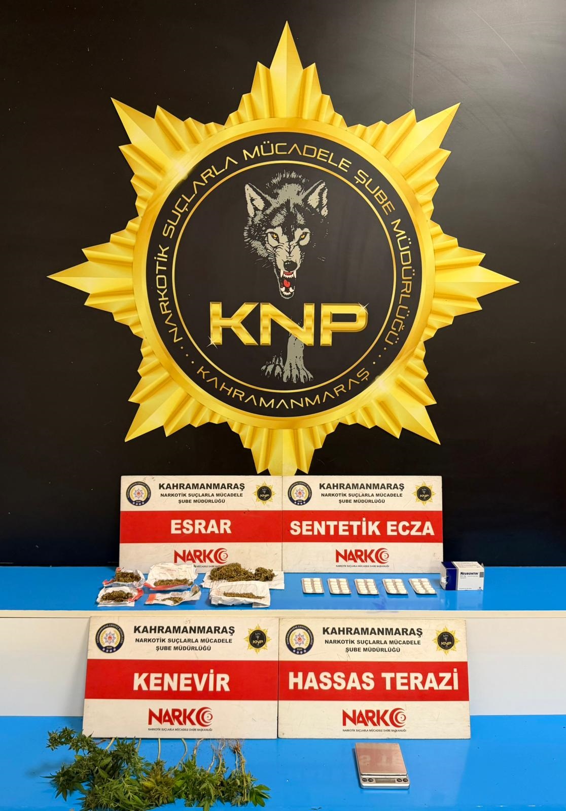 Narkotik Operasyonu 5 Bin Captagon Hap Ele Geçirildi, 3 Kişi Tutuklandı (1)