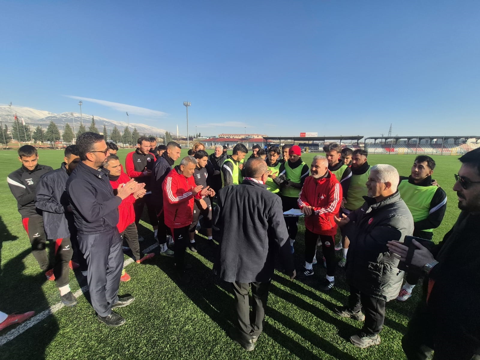 Ünal Ateş’ten Kahramanmaraşspor’a Moral Ziyareti (4)