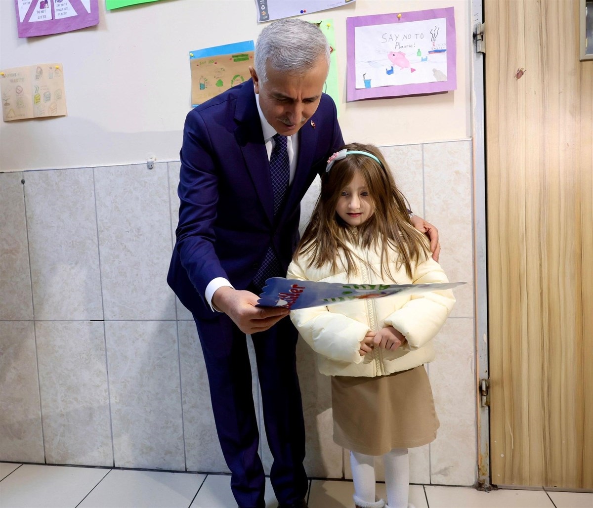 Vali Ünlüer Öğrencilerin Karne Sevincine Ortak Oldu (6)