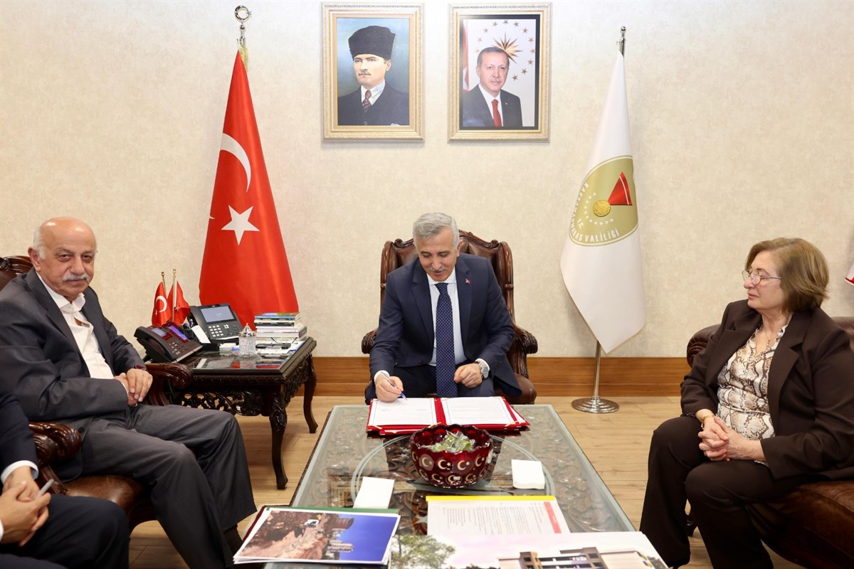 24 Derslikli Erdoğan Gümüşer Ortaokulu Yapım Protokolü İmzalandı (2)