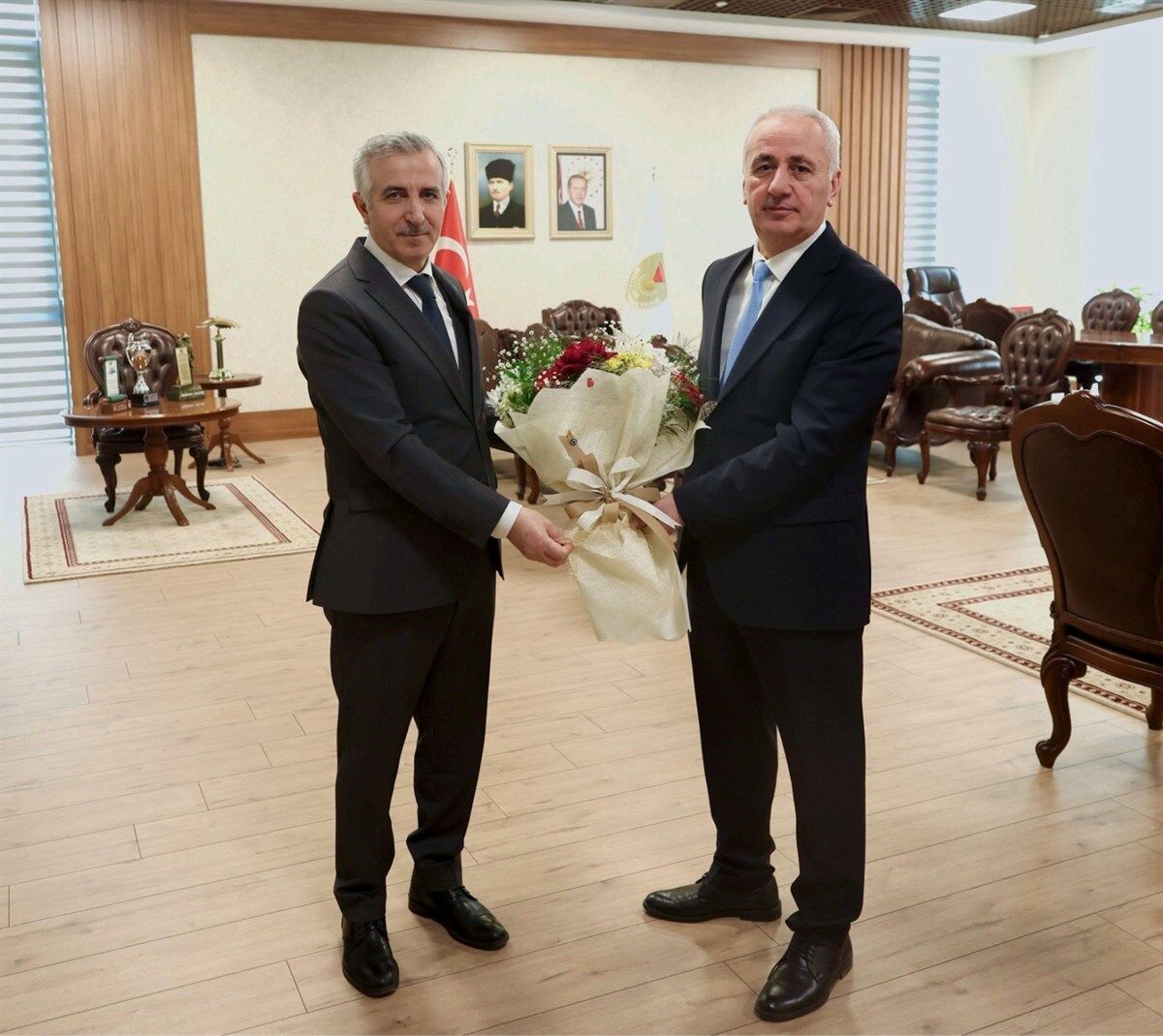 37. Vergi Haftası Münasebetiyle Vali Ünlüer'e Ziyaret (2)