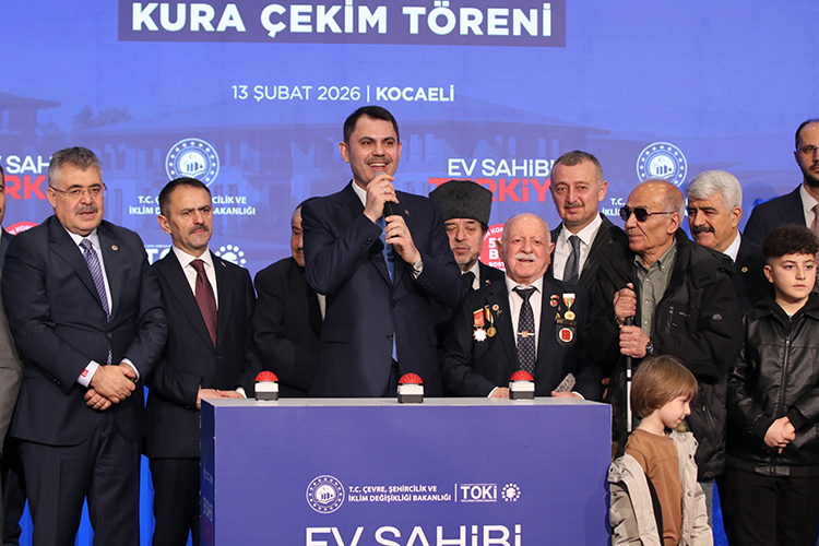 Bakan Kurum Bir Çivi Bile Çakmayanlar, Utanmadan 11 Ilimize Gidip 'Asrın Inşasında Kusur Arama' Turları Düzenliyor (4)