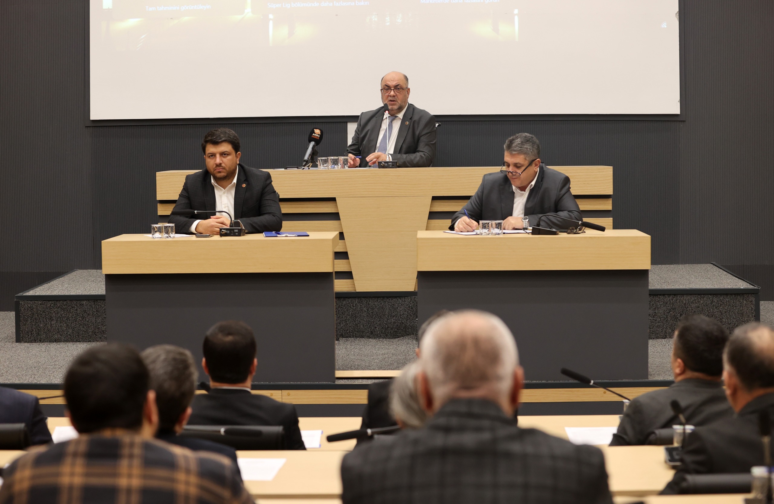 Dulkadiroğlu Belediyesi Şubat Ayı Olağan Meclis Toplantısını Gerçekleştirdi (2)