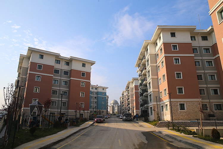 Hatay'da Depremde Hasar Gören 500 Evler Sitesi'nin Yerinde Güvenli Konutlar Yükseldi0