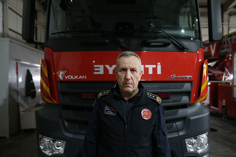 Iğdeli Itfaiyeciler Depremde Kullandıkları Ekipmanları Anı Olarak Saklıyor0