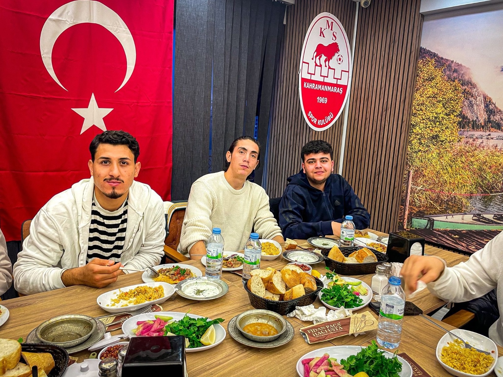 Kahramanmaraşspor’a Esnaftan Moral Eli (3)