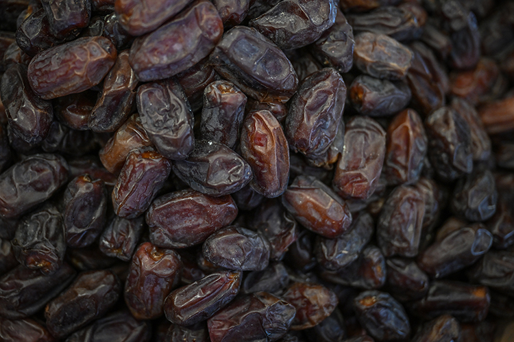 Ramazan Ayının Gözdesi Hurma Tezgahlardaki Yerini Aldı1