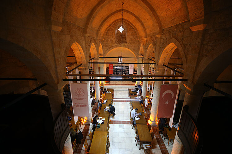 Tarihi Kiliseye Taşınan Kütüphane 16 Ayda 65 Binden Fazla Kitapseveri Ağırladı (6)