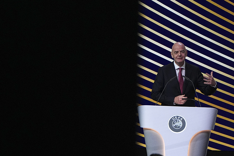 Uefa'nın 50. Olağan Genel Kongresi Belçika'da Yapıldı (2)