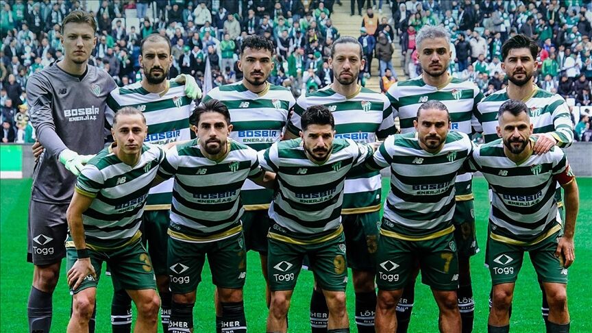 Bursaspor, Süper Lig'e Bir Adım Daha Yaklaşmak Için Zirve Yürüyüşünü Sürdürüyor