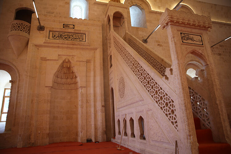 Depremde Hasar Alan Selahaddin Eyyubi Camisi, Bayramda Ibadete Açılacak3