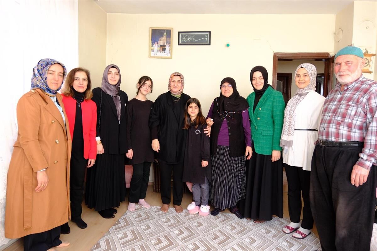 Dr. Ünlüer’den Depremzede Çocuklara Anlamlı Ziyaret (1)