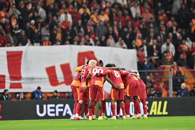 Galatasaray, Uefa Şampiyonlar Ligi Son 16 Turu Ilk Maçında Liverpool'u 1 Yendi (1)