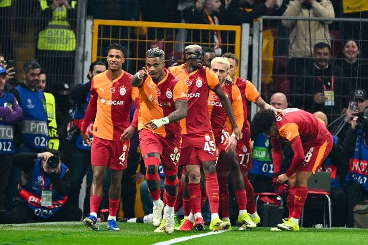 Galatasaray, Uefa Şampiyonlar Ligi Son 16 Turu Ilk Maçında Liverpool'u 1 Yendi (7)