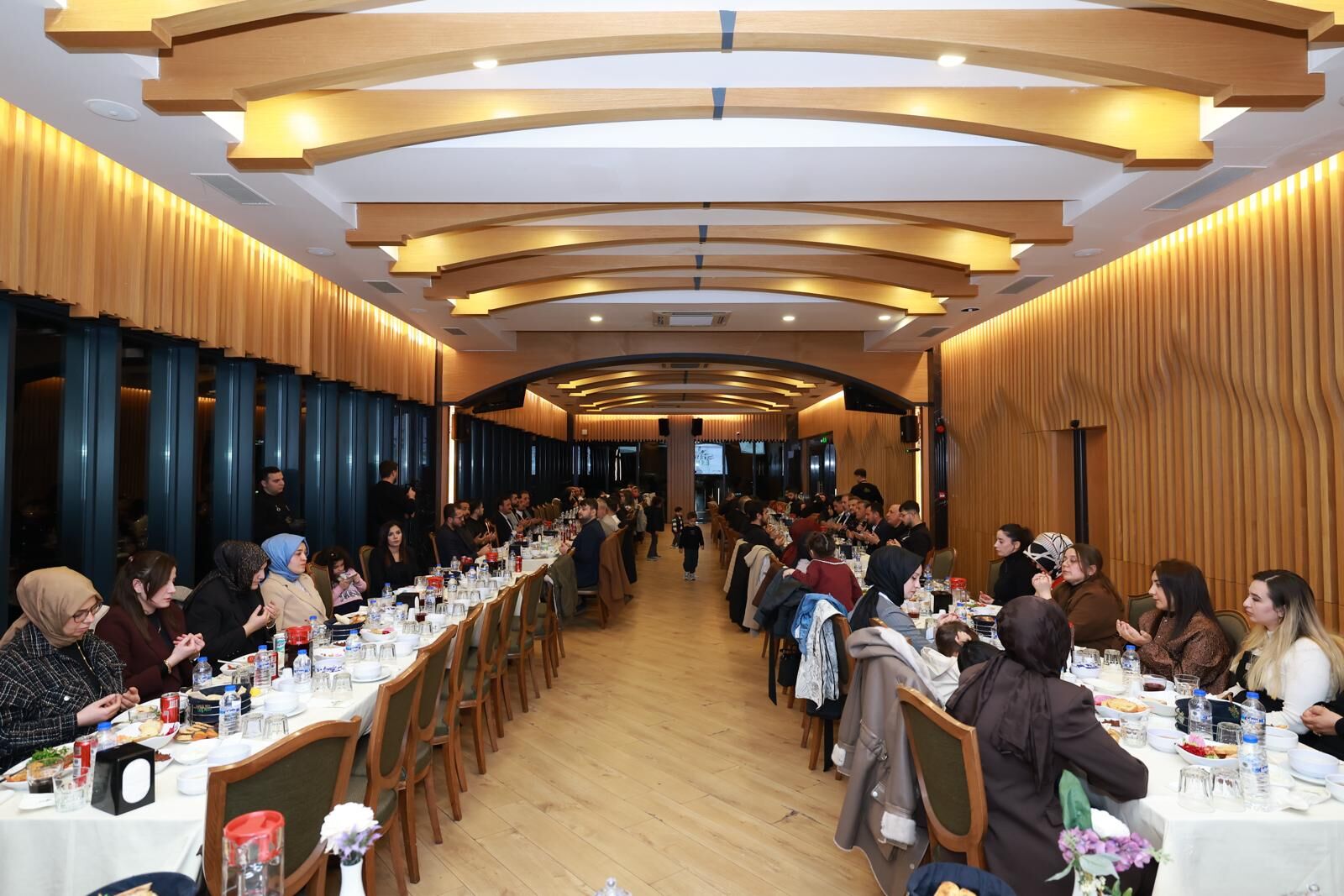 Oni̇ki̇şubat (2)-8